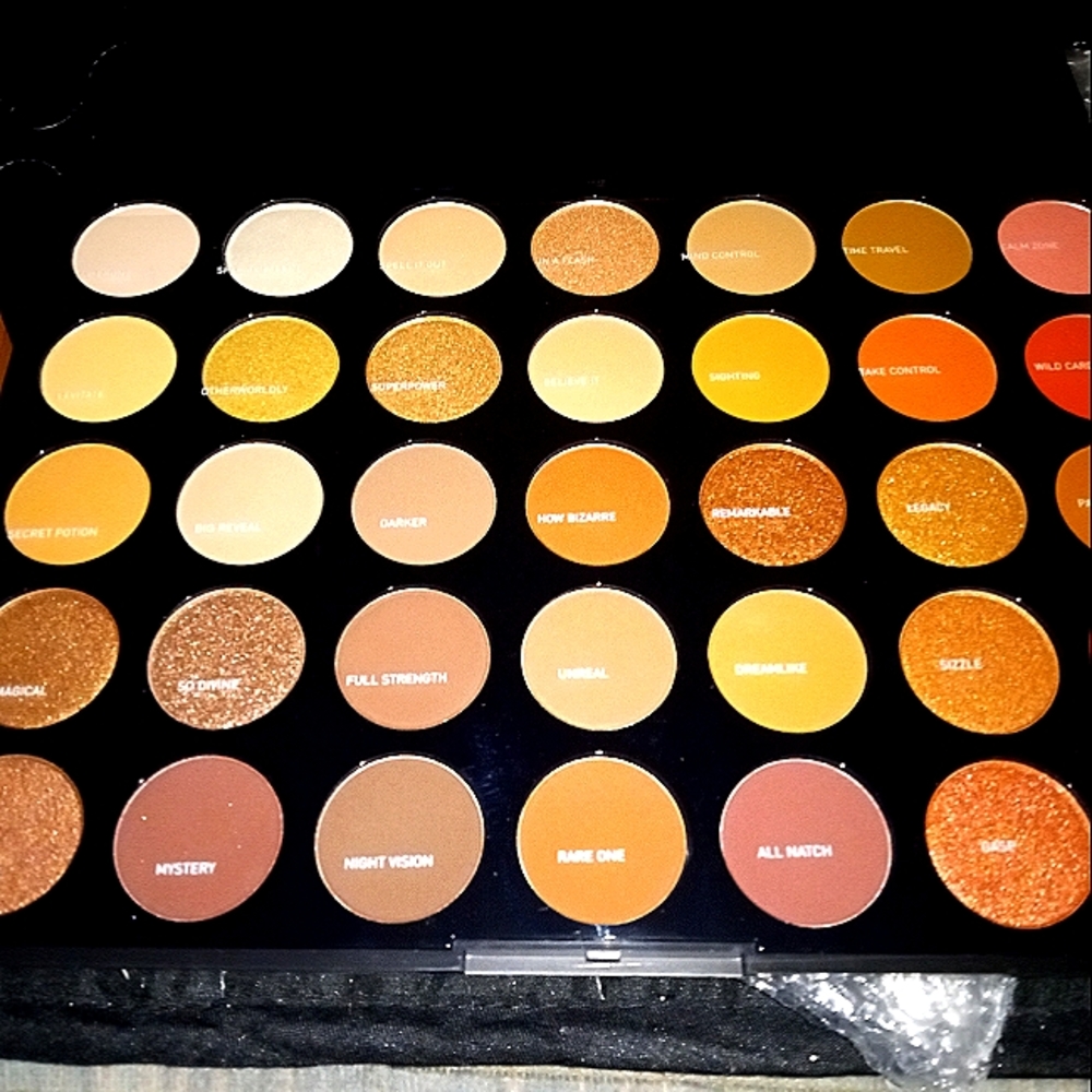 New! Morphe "SuperNatural Glow" Eyeshadow Artistry Palette GifBox - Picture 7 of 8